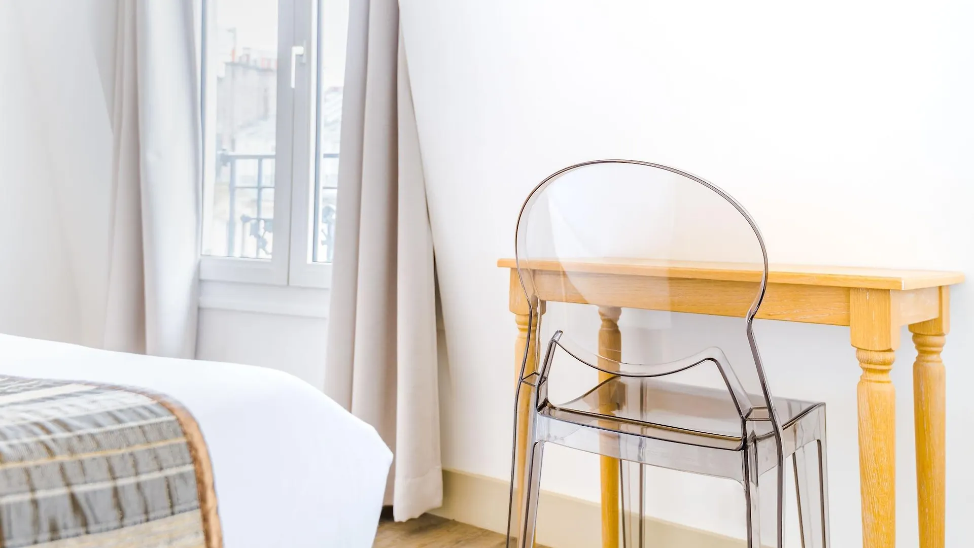 Korner Montparnasse Hotel